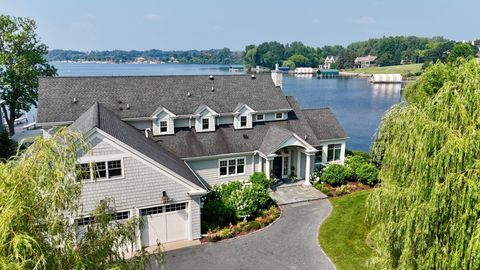 1105 Ferndale Road W Wayzata MN 55391