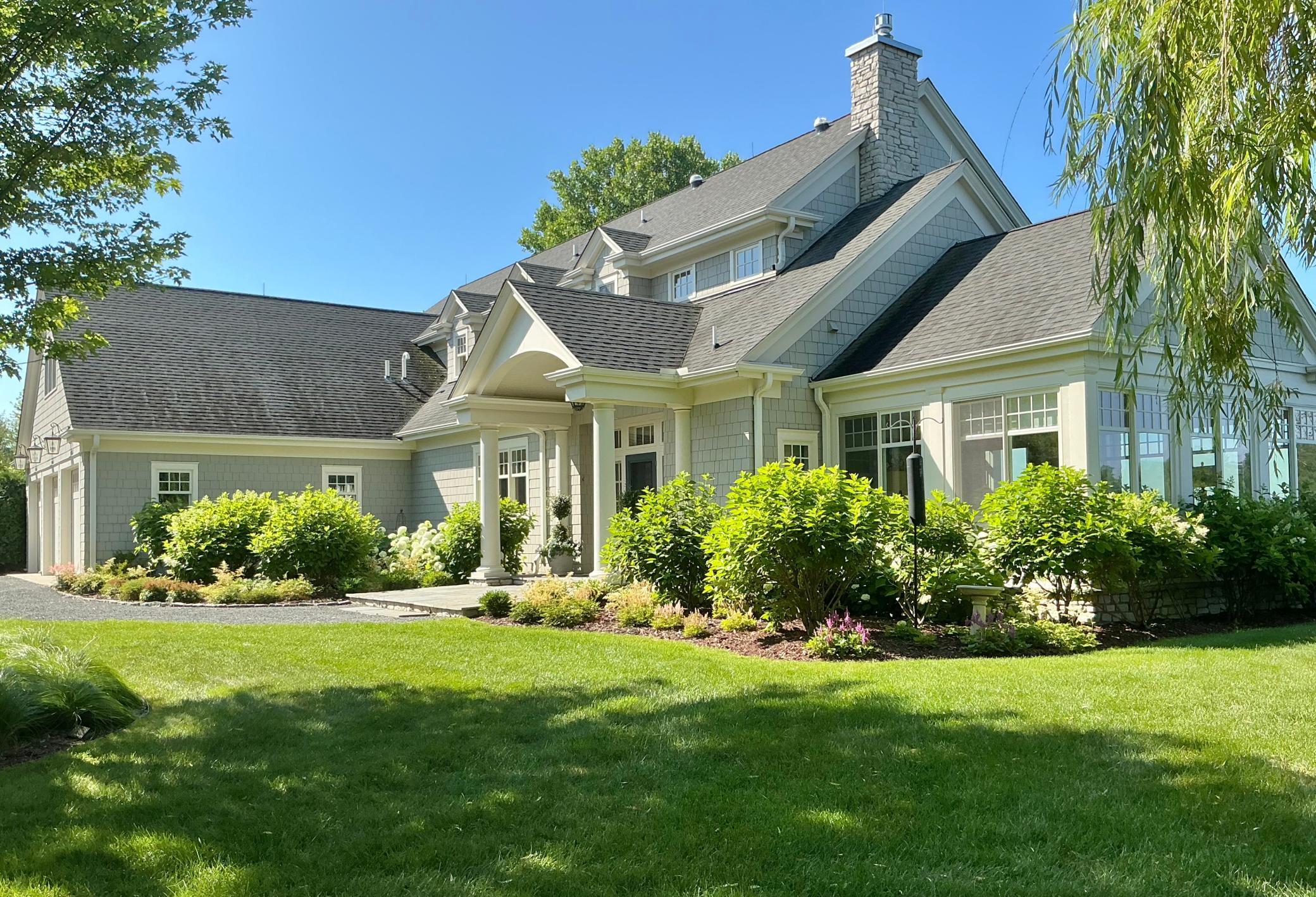 1105 Ferndale Road W