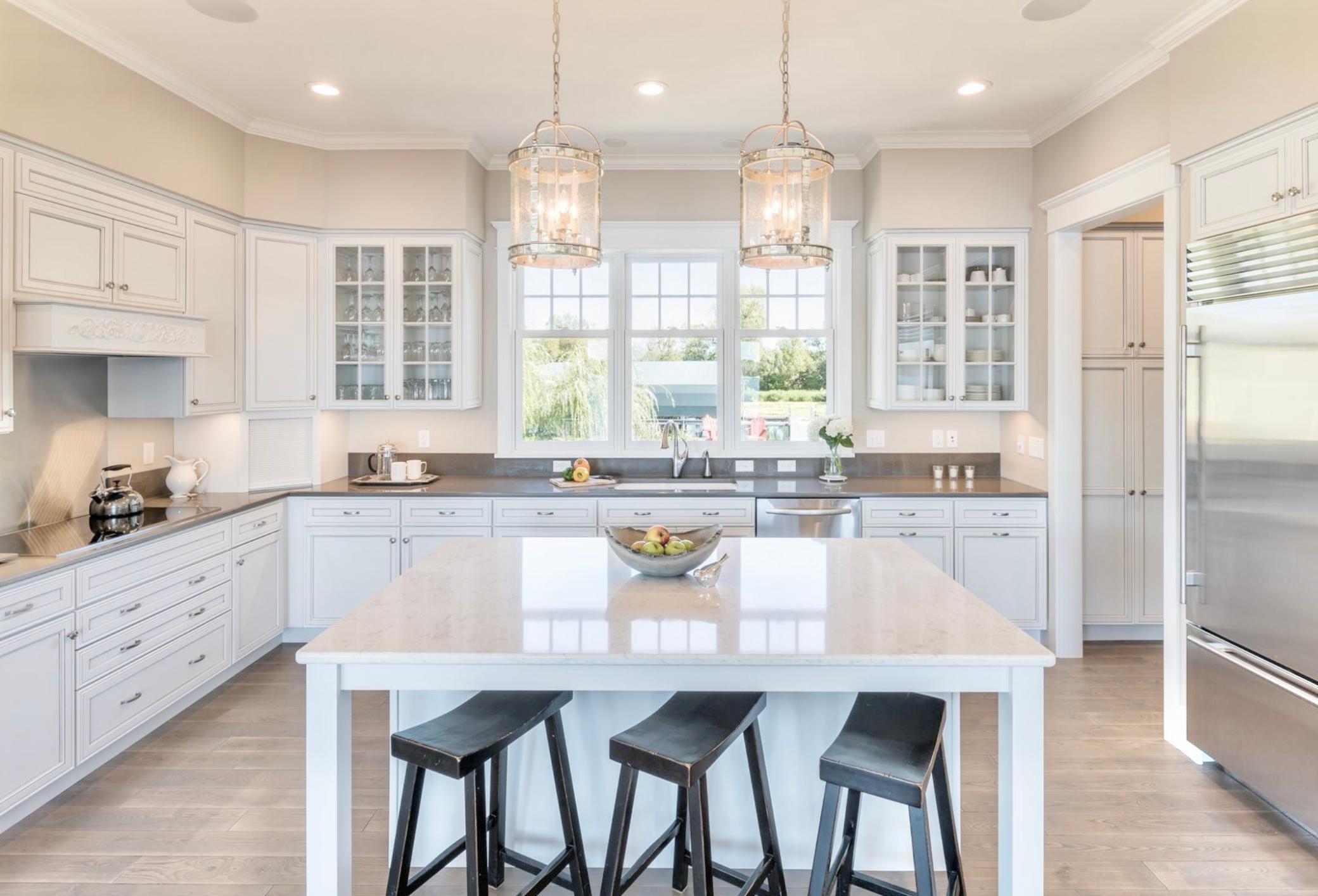 1105 Ferndale Road W