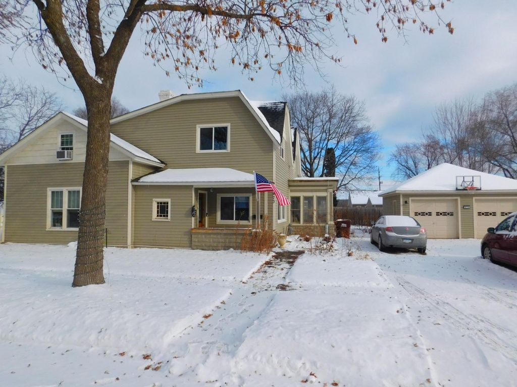 Photo of 473 2nd St N, Bayport, MN 55003 (MLS # 6824148)