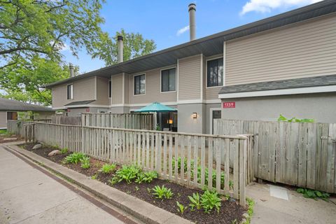 1259 Landmark Trail S Hopkins MN 55343