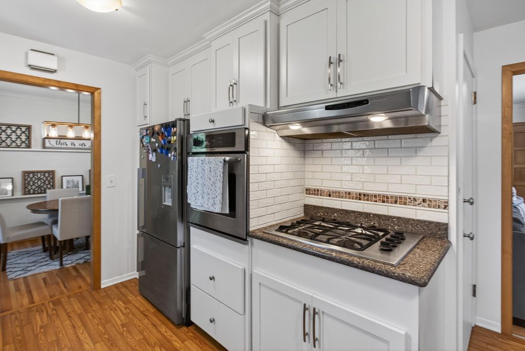 Photo of 5216 W 110th Street, Bloomington, MN 55437 (MLS # 7067973)