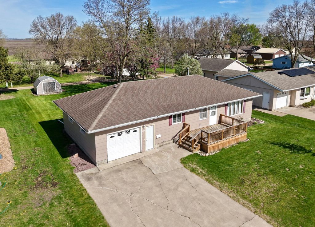 Photo of 556 Elm Avenue, Westbrook, MN 56183 (MLS # 7071166)