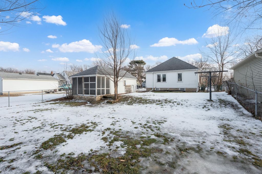 Photo of 1025 9th Avenue SE, Rochester, MN 55904 (MLS # 7007240)