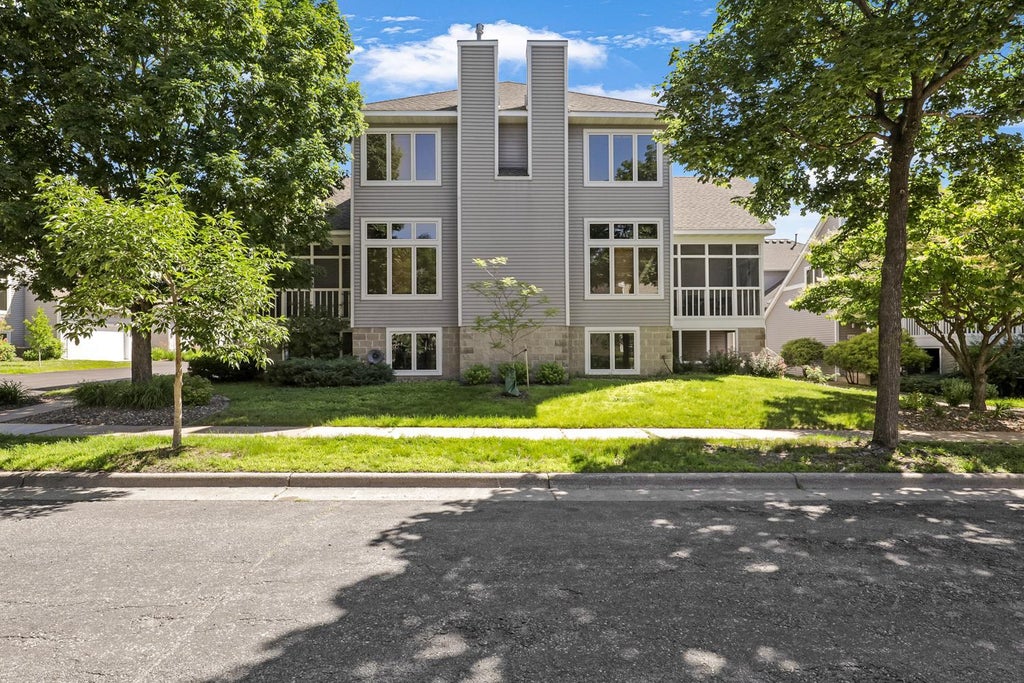 Photo of 249 6th Street NE, Minneapolis, MN 55413 (MLS # 7041833)