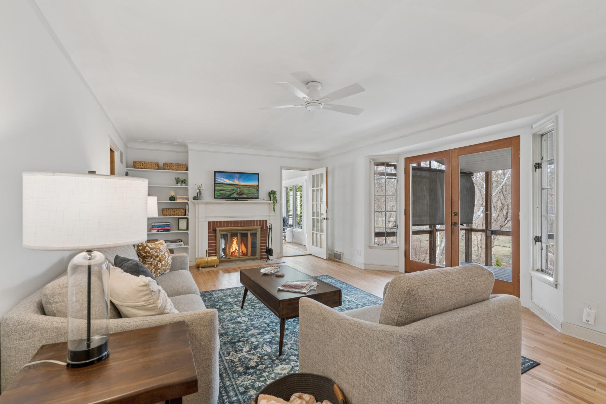 2212 W 53rd Street