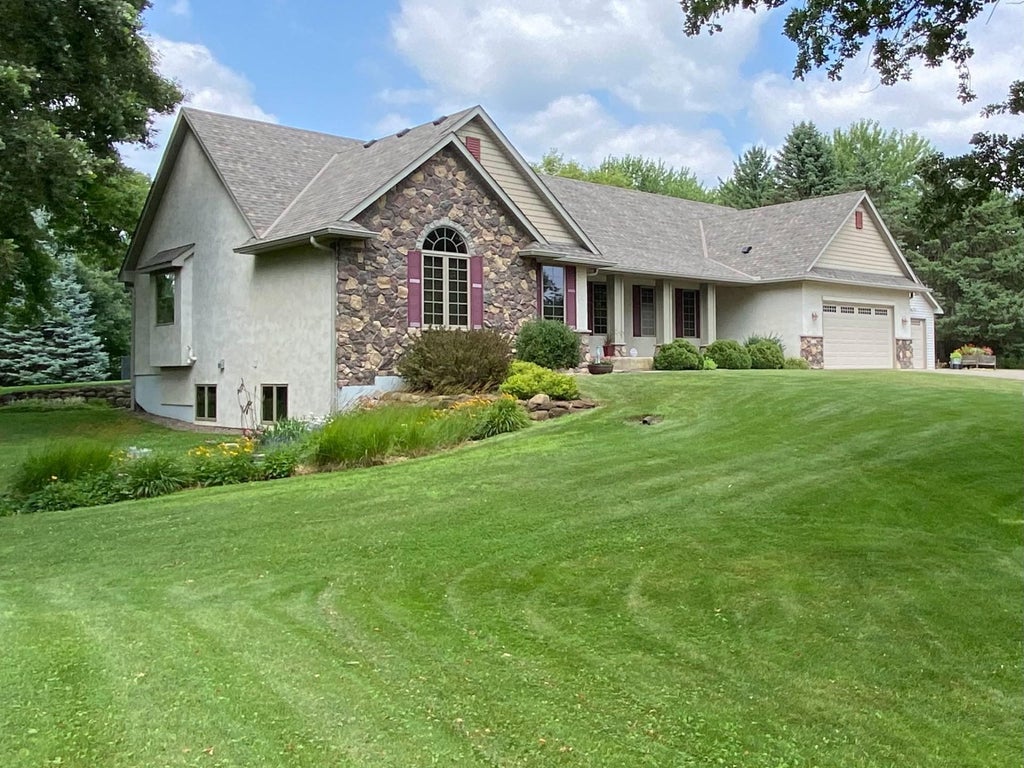 Photo of 1118 25th Street NW, Buffalo, MN 55313 (MLS # 7140783)