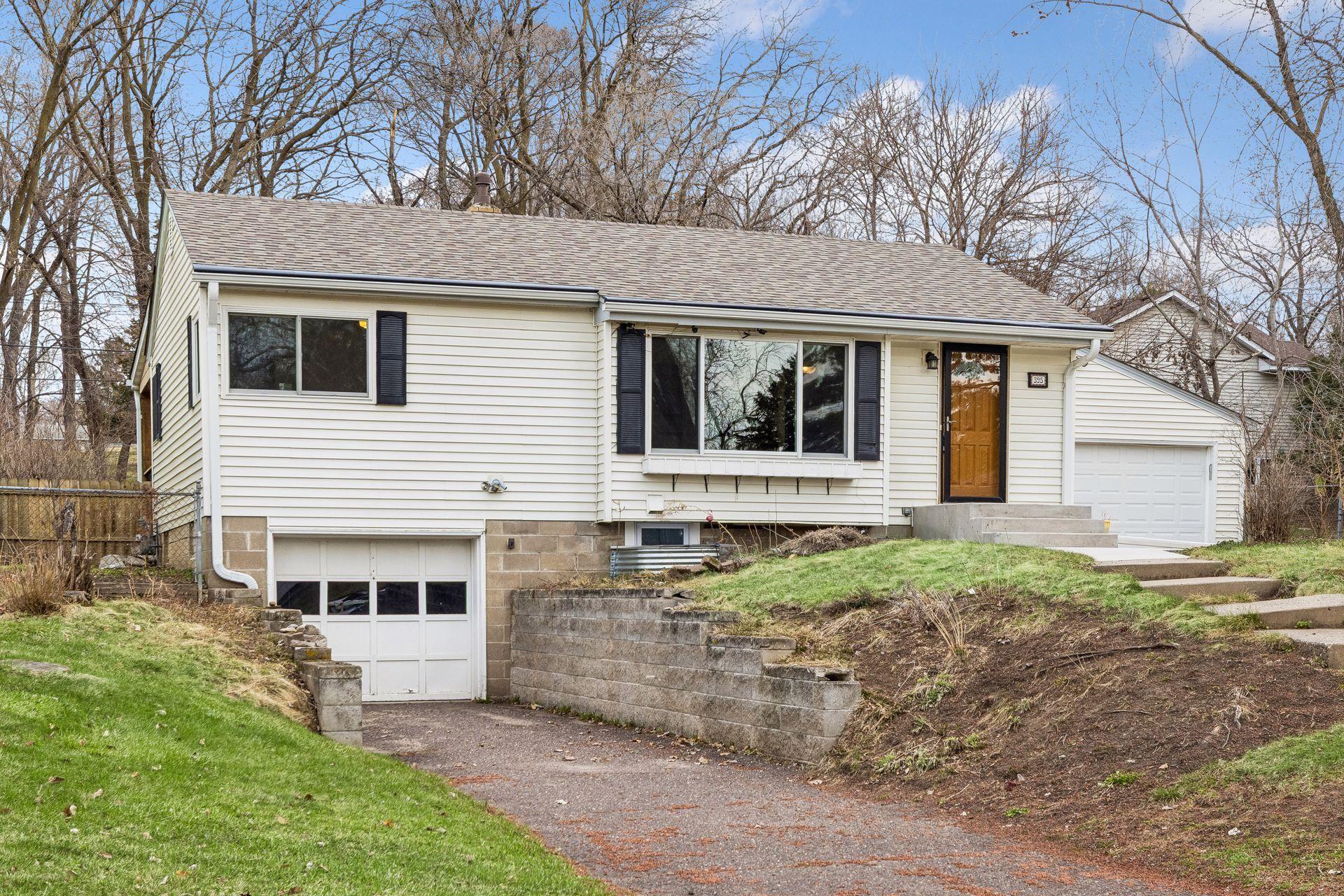 395 Eldridge Avenue W