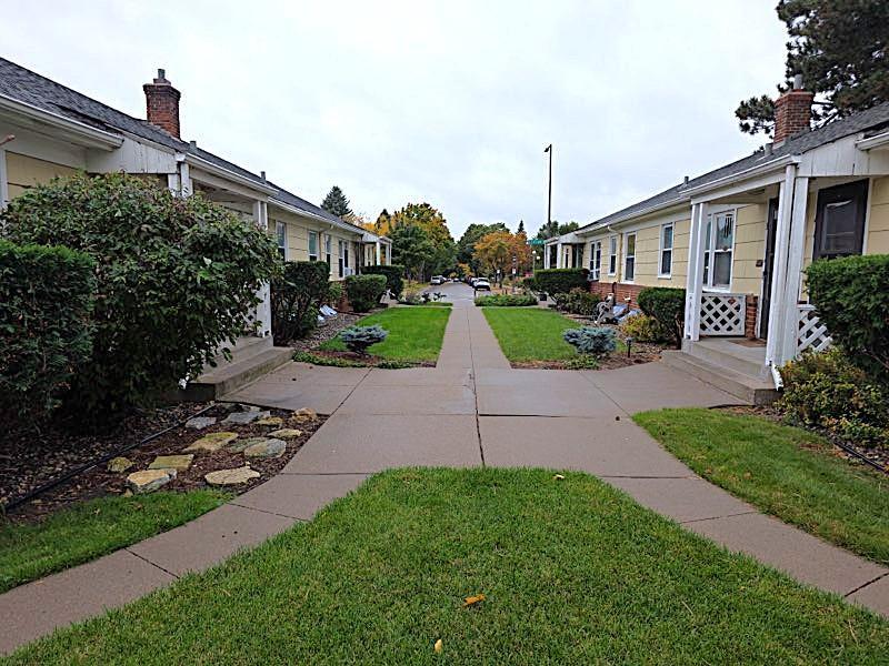 Photo of 660 Cleveland Avenue S #1, Saint Paul, MN 55116 (MLS # 7148260)