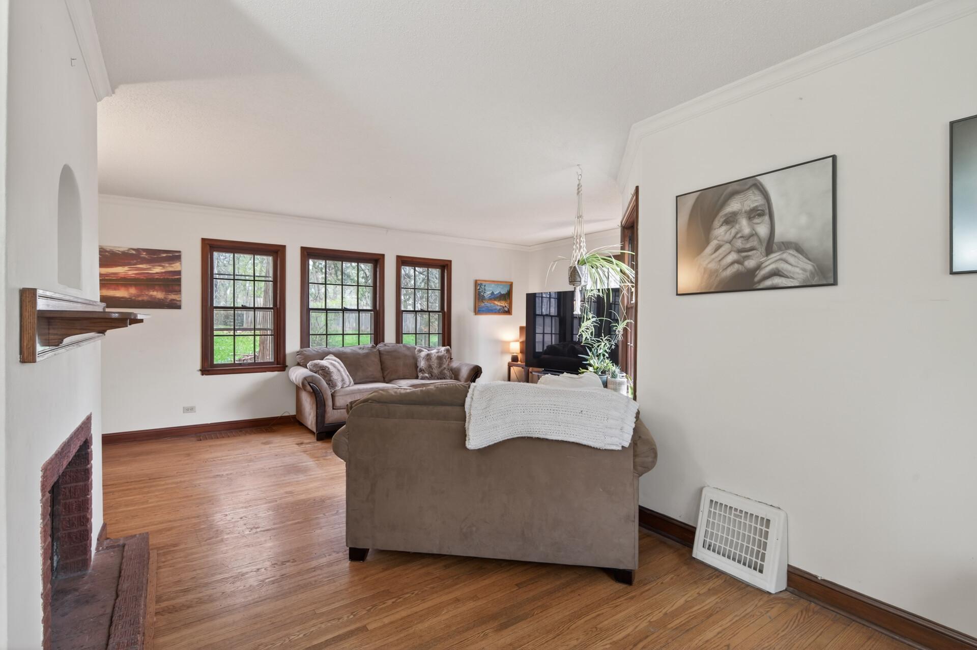 10545 Humboldt Avenue S