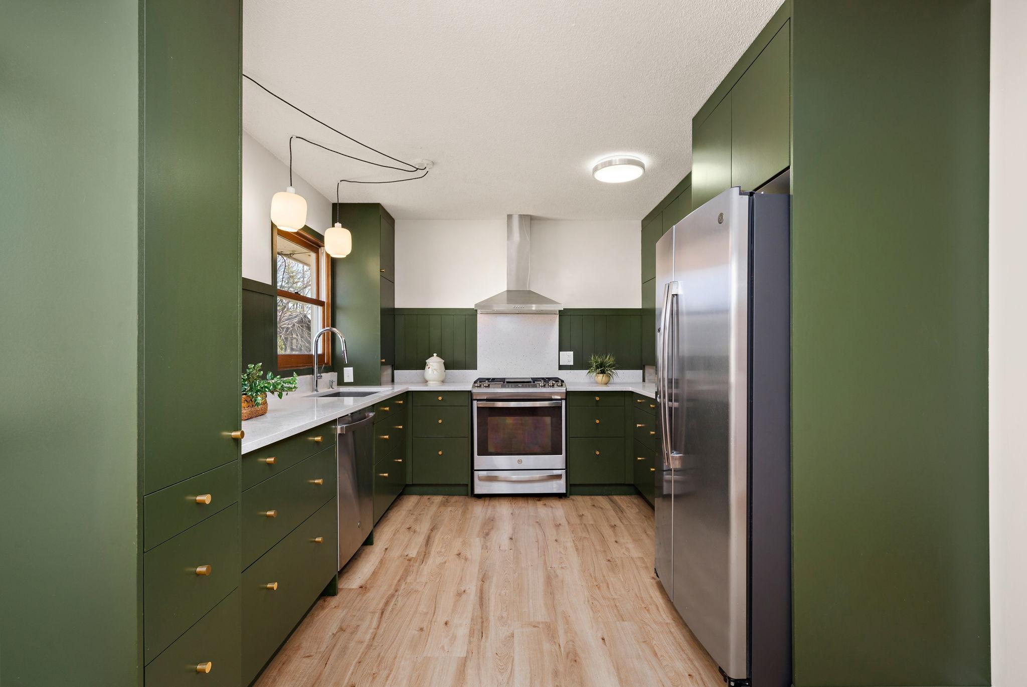 953 Redwood Drive