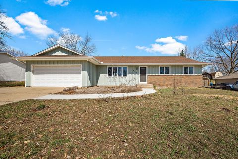 953 Redwood Drive Apple Valley MN 55124
