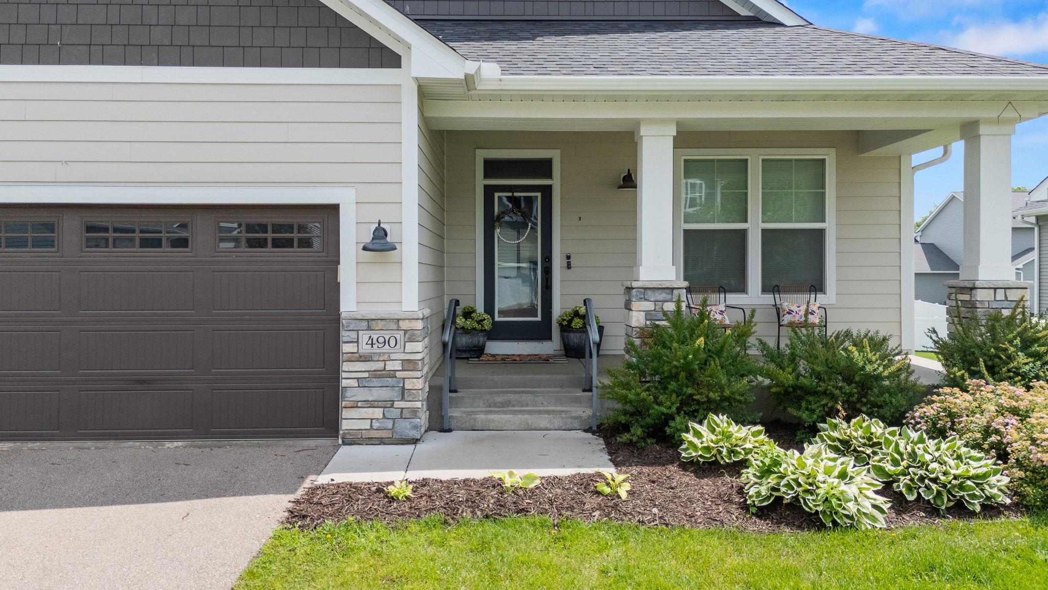 490 Elizabeth Way