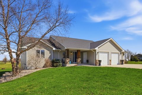 Photo of 17008 236th Circle, Hutchinson, MN 55350 (MLS # 7059490)