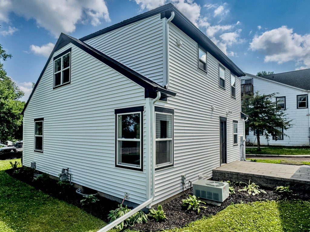Photo of 1110 Washington Avenue, Saint Peter, MN 56082 (MLS # 7102723)
