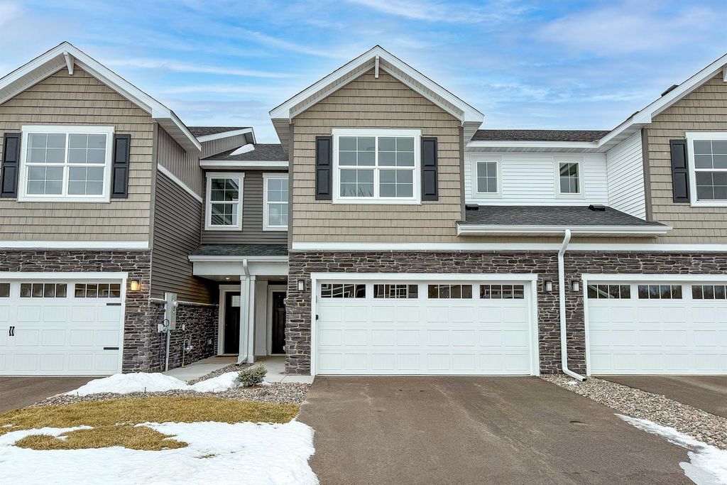 Photo of 19938 Hunters Ridge, Corcoran, MN 55374 (MLS # 7010287)