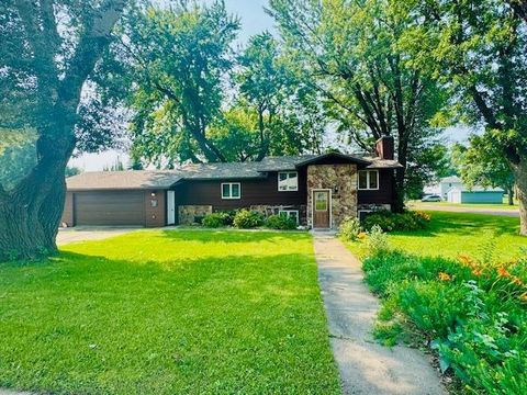 Photo of 741 Greenwood Avenue, Tracy, MN 56175 (MLS # 6651124)