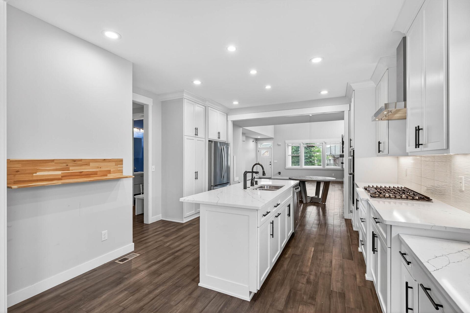 15664 Cobblestone Lake Parkway