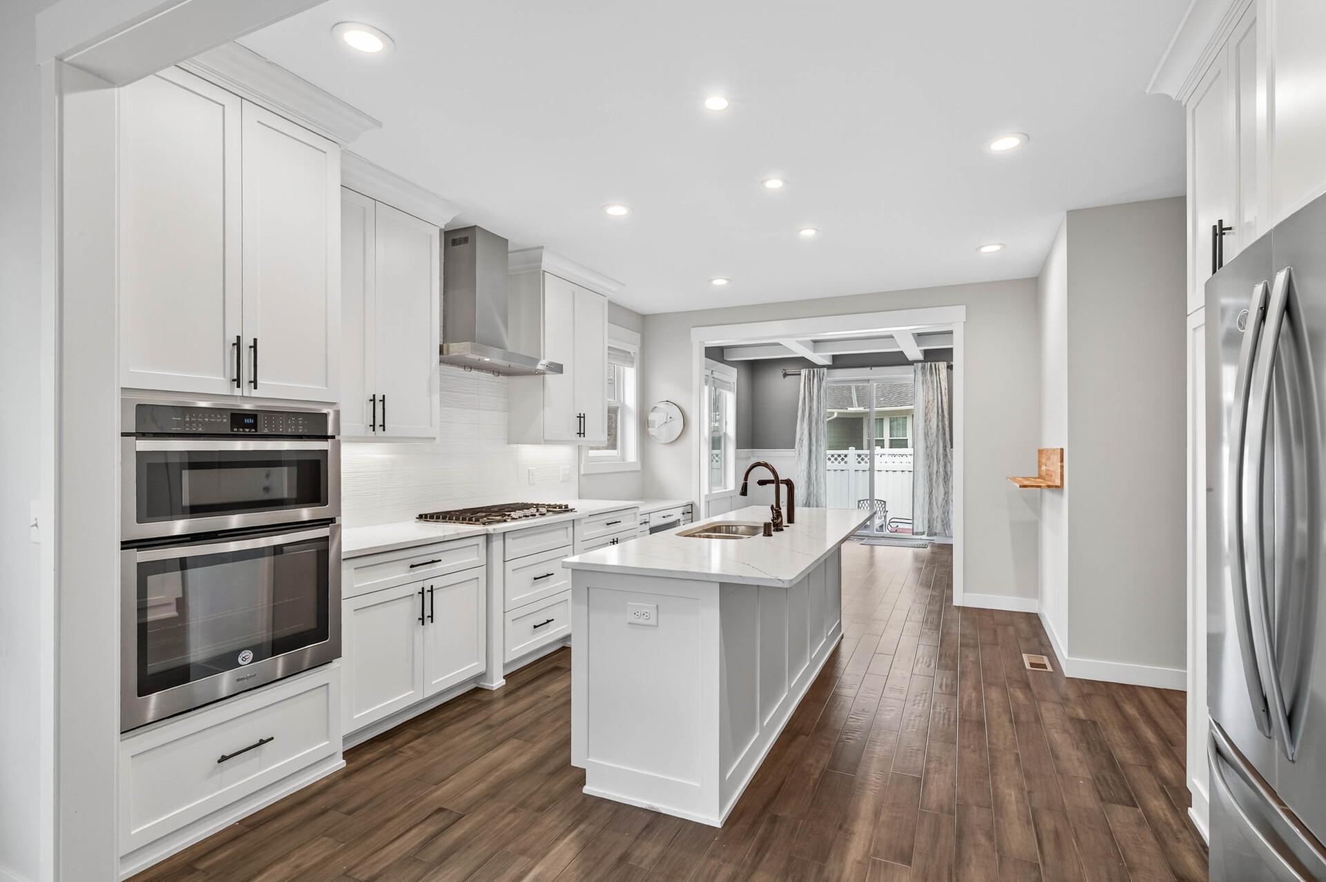 15664 Cobblestone Lake Parkway