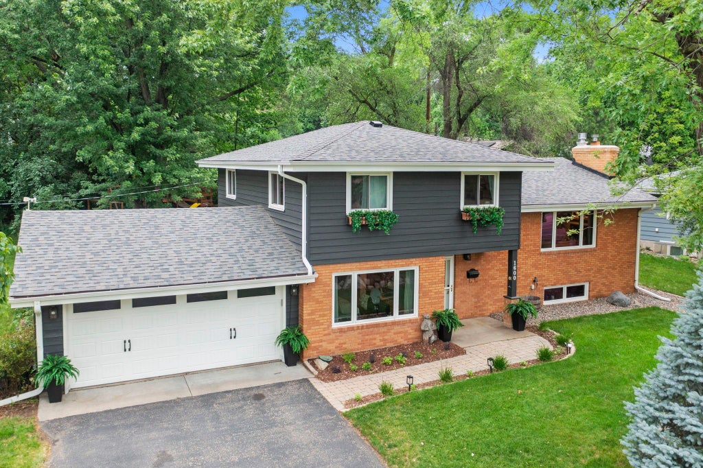 Photo of 1600 Texas Avenue S, Saint Louis Park, MN 55426 (MLS # 7146383)