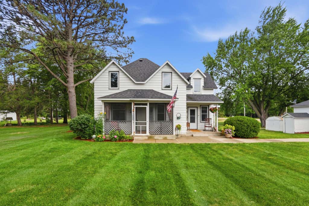 Photo of 24489 County Road 7, Saint Augusta, MN 56301 (MLS # 7119944)