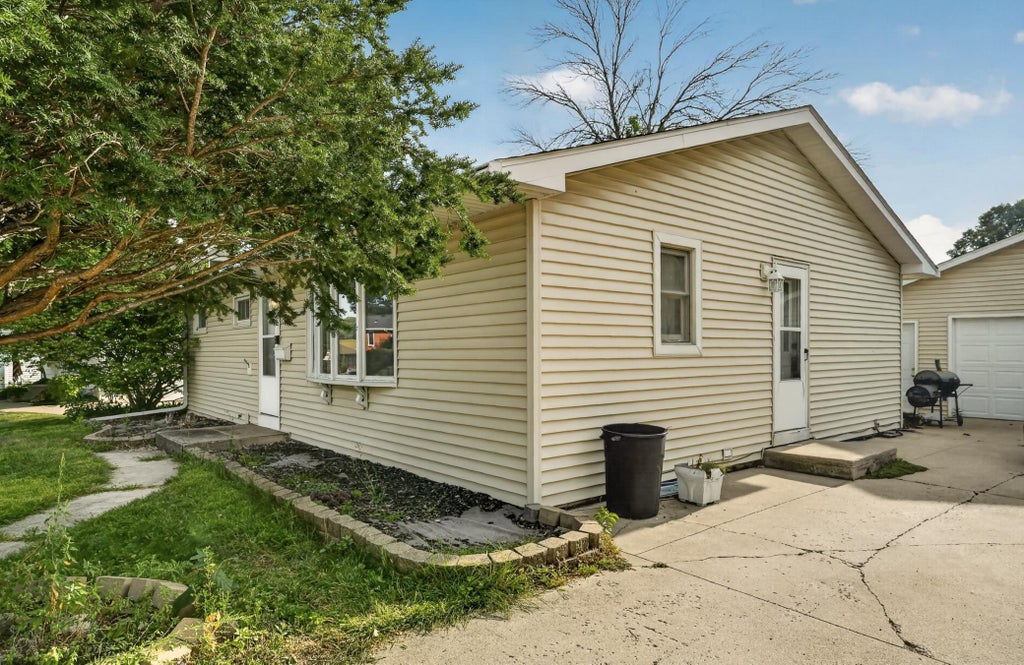 Photo of 2514 NW 23rd Avenue NW, Rochester, MN 55901 (MLS # 7147074)
