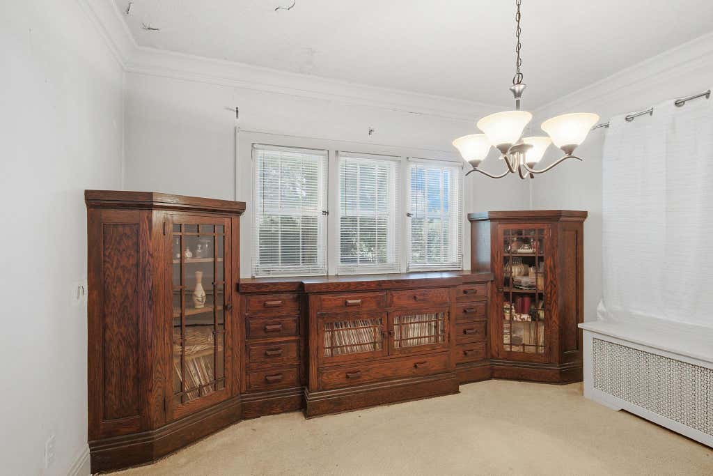 Photo of 589 Lexington Parkway N, Saint Paul, MN 55104 (MLS # 7070930)