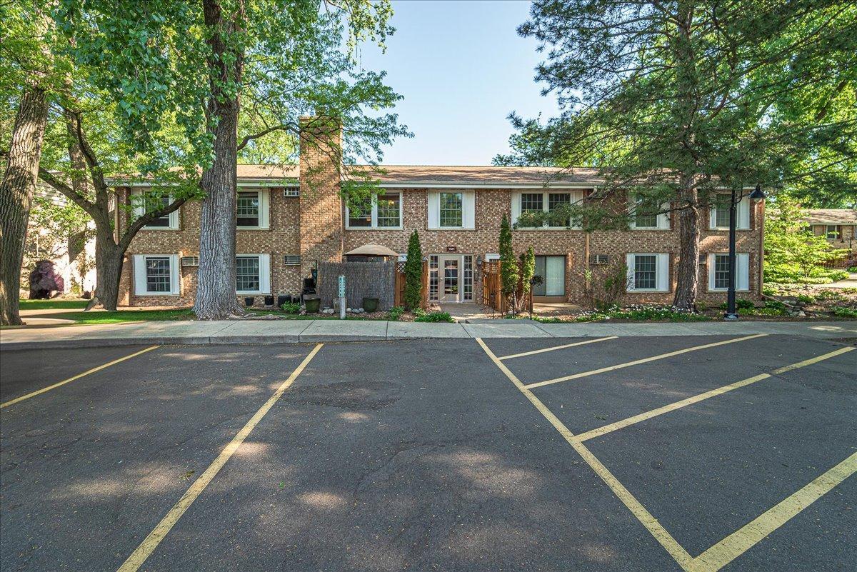 4524 Cedar Lake Road S 3