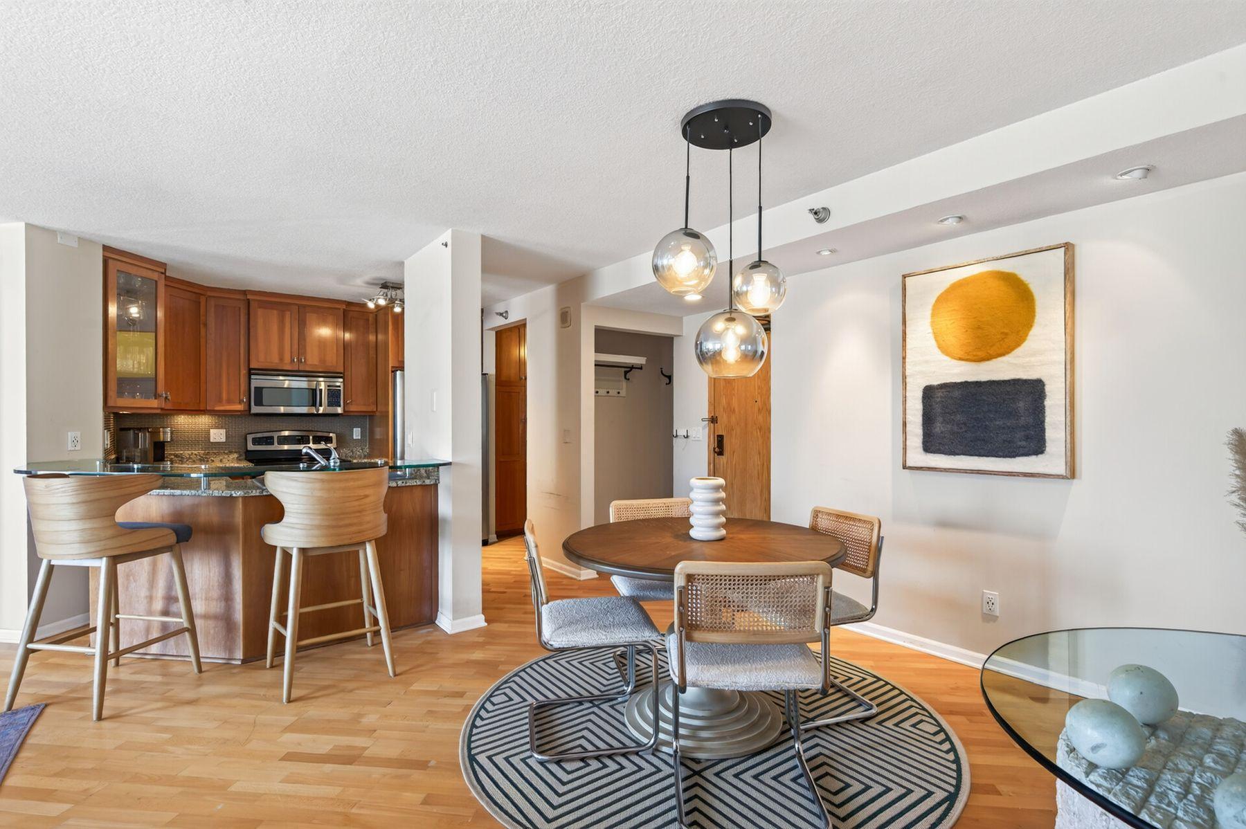 401 S 1st Street 1023