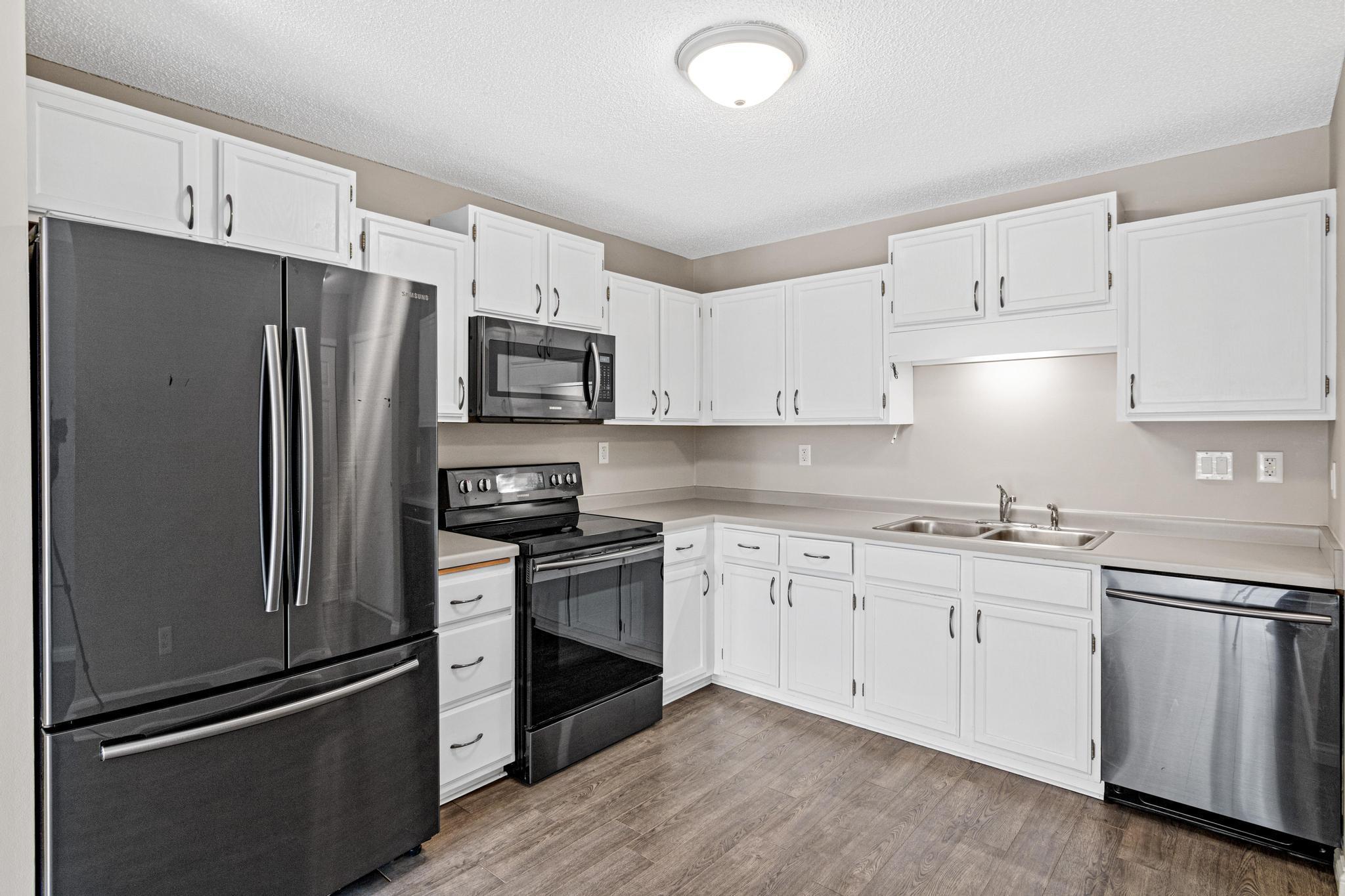 66 9th Street E 1613