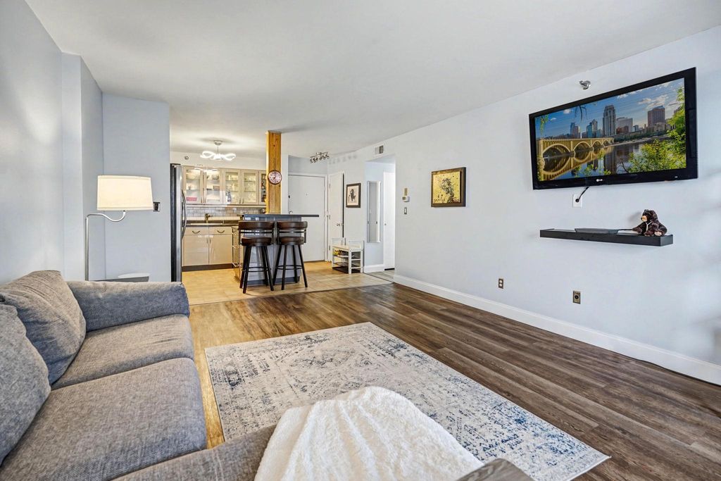 Photo of 121 Washington Avenue S #1411, Minneapolis, MN 55401 (MLS # 7020815)