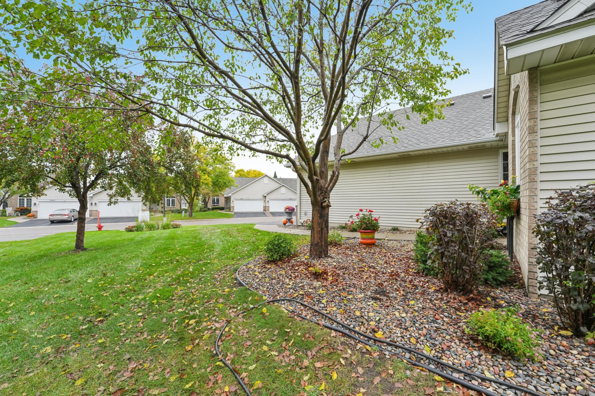 13912 Farmington Way