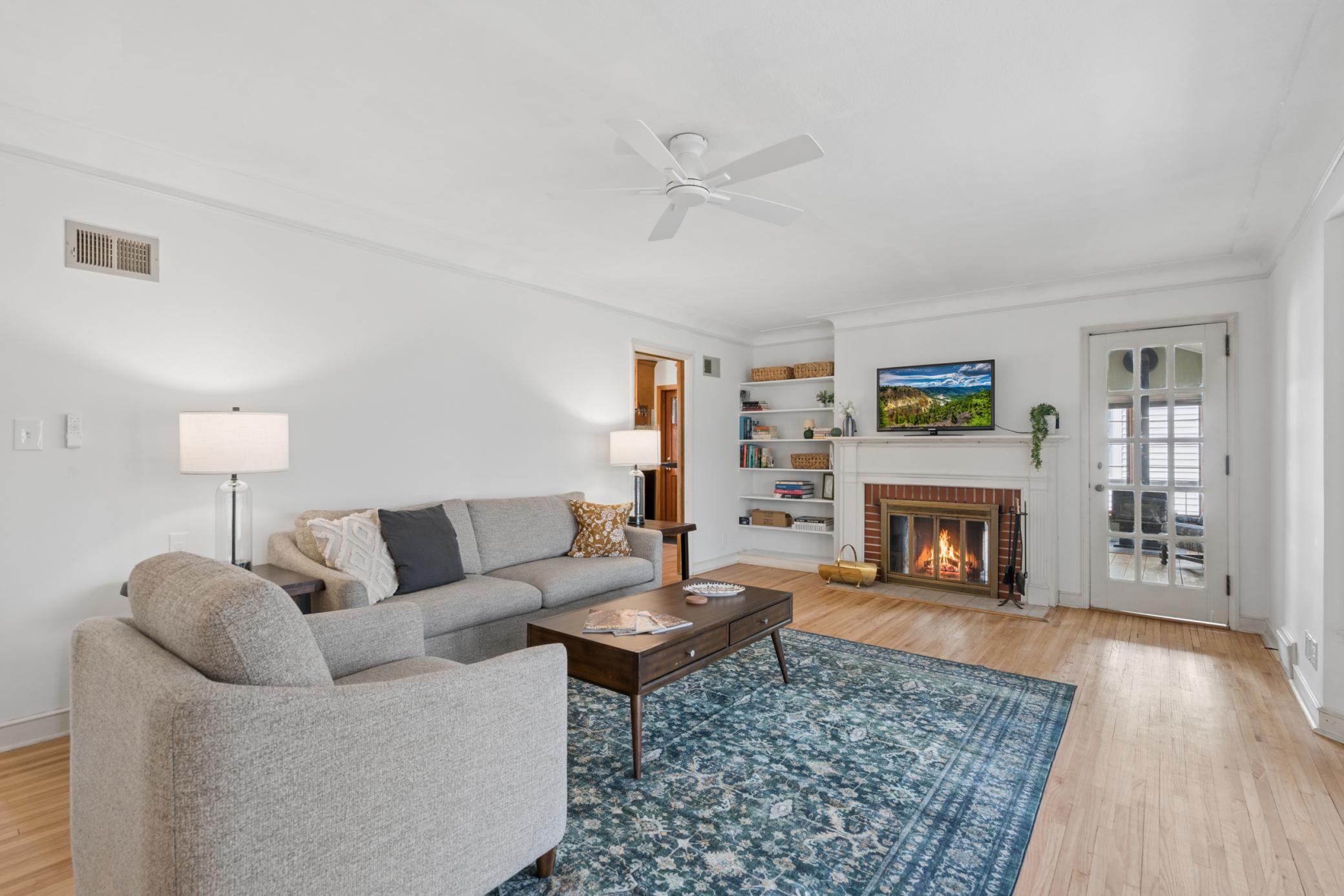2212 W 53rd Street