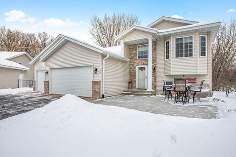 401 Cedarwood Court, Waite Park, MN 56387 - #: 6776584