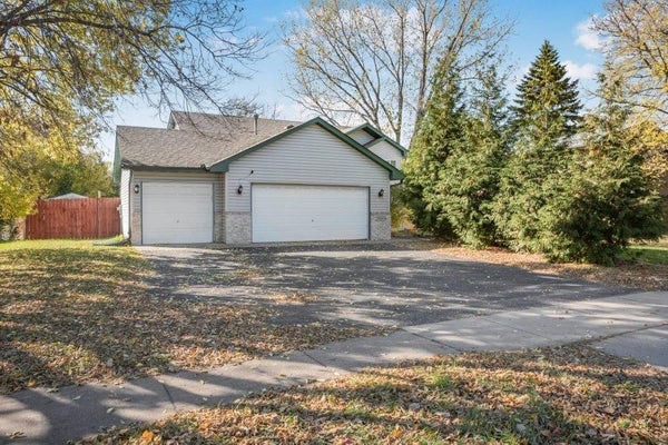 10560 ROBINSON DR NW, MINNEAPOLIS, MN 55433 - Image 2a0568d135c5d7ca08a3299bb2f85f9f/987749703