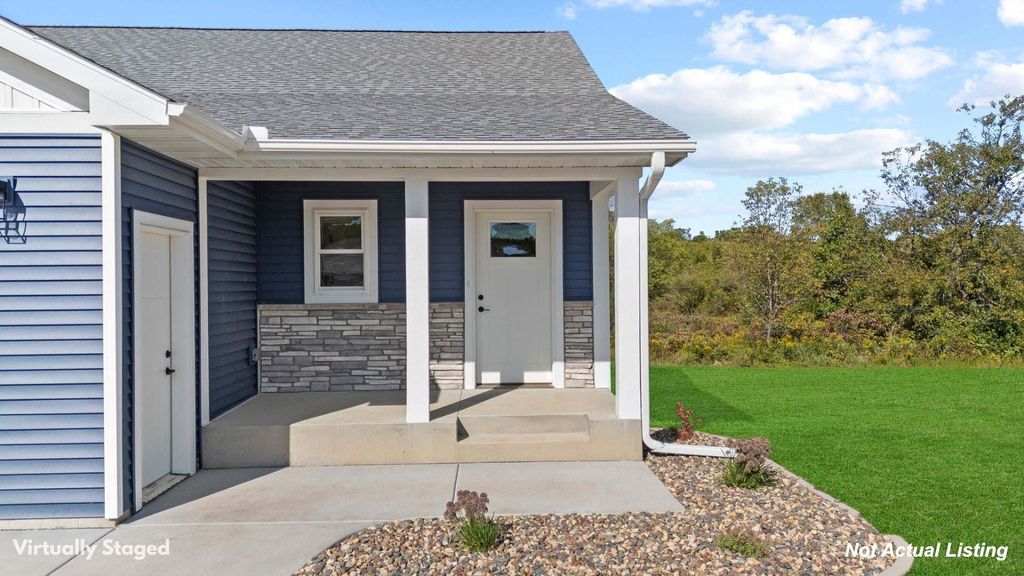 Photo of 411 Finvold St, Woodville, WI 54028 (MLS # 7009265)