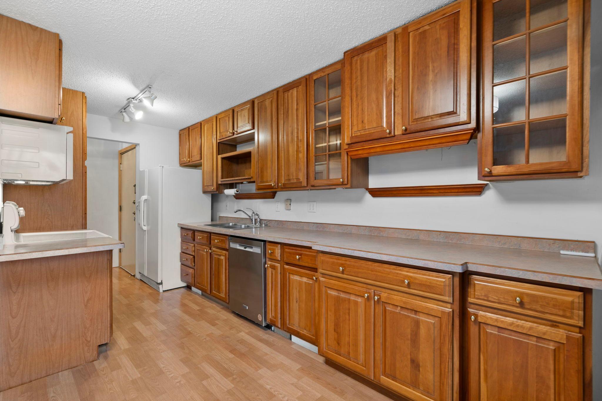 3431 Kent Street 801