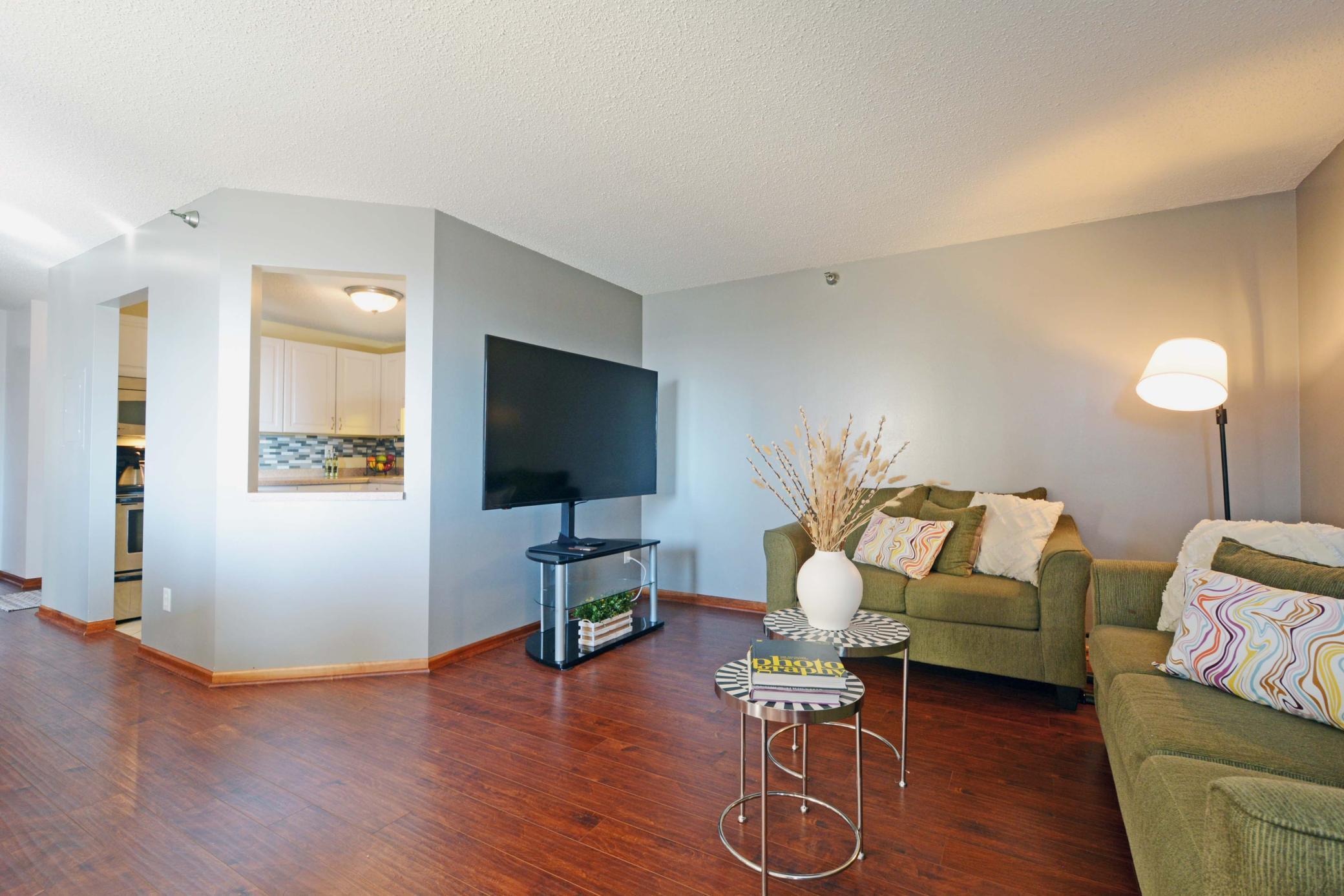 78 10th Street E 1902