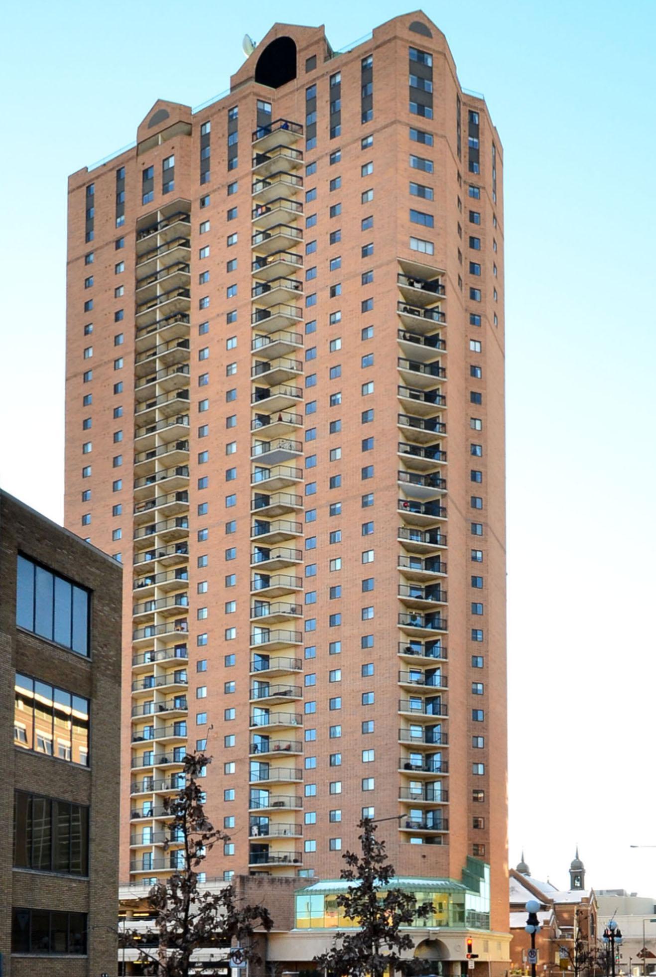 78 10th Street E 1902