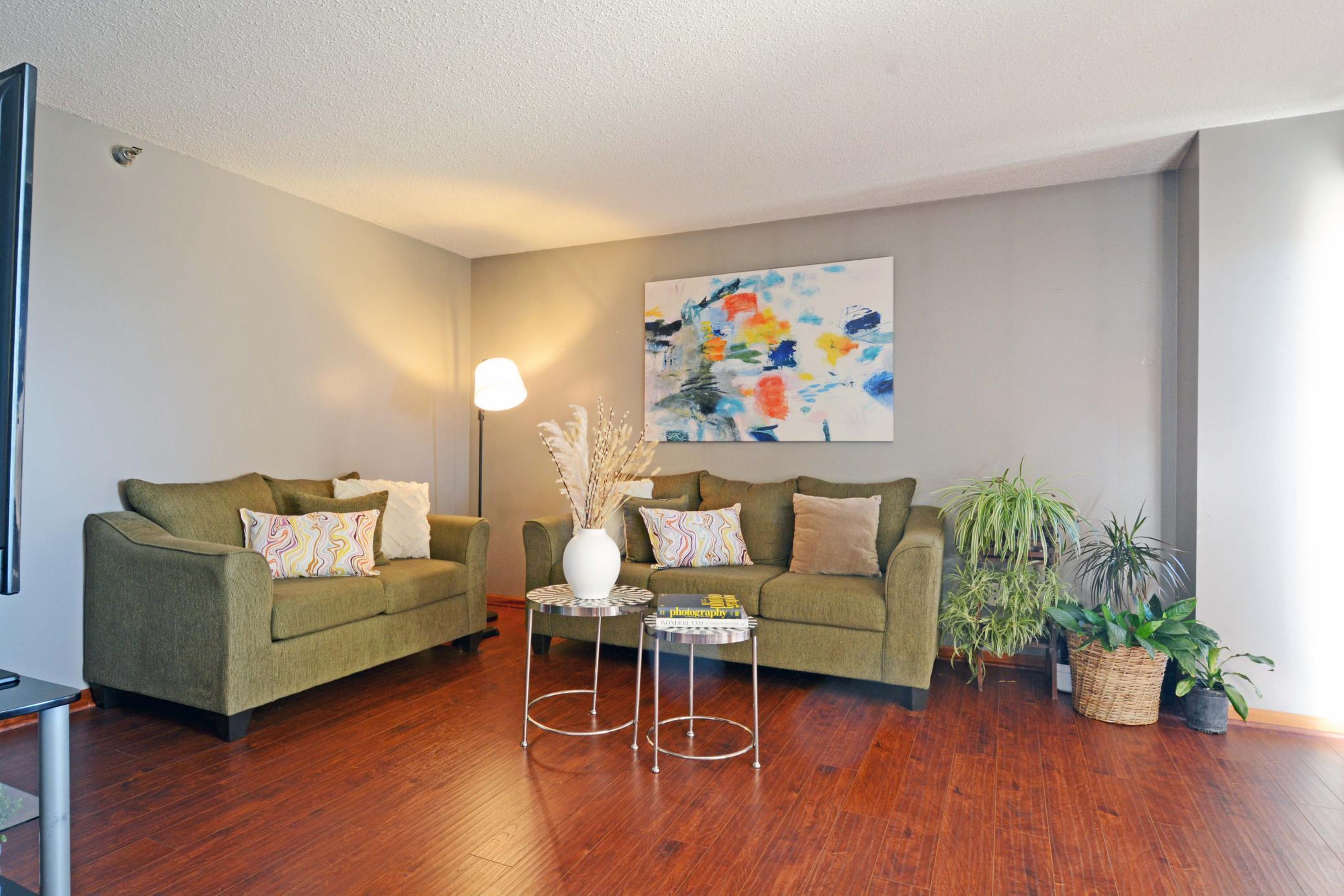 78 10th Street E 1902