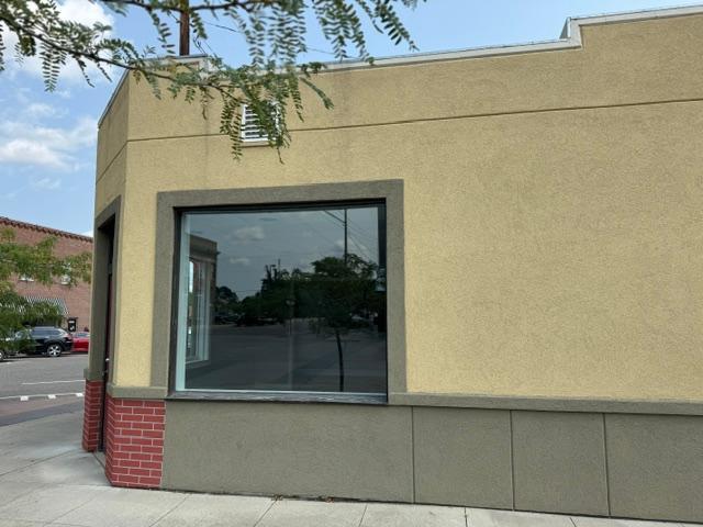 300 Main Avenue S