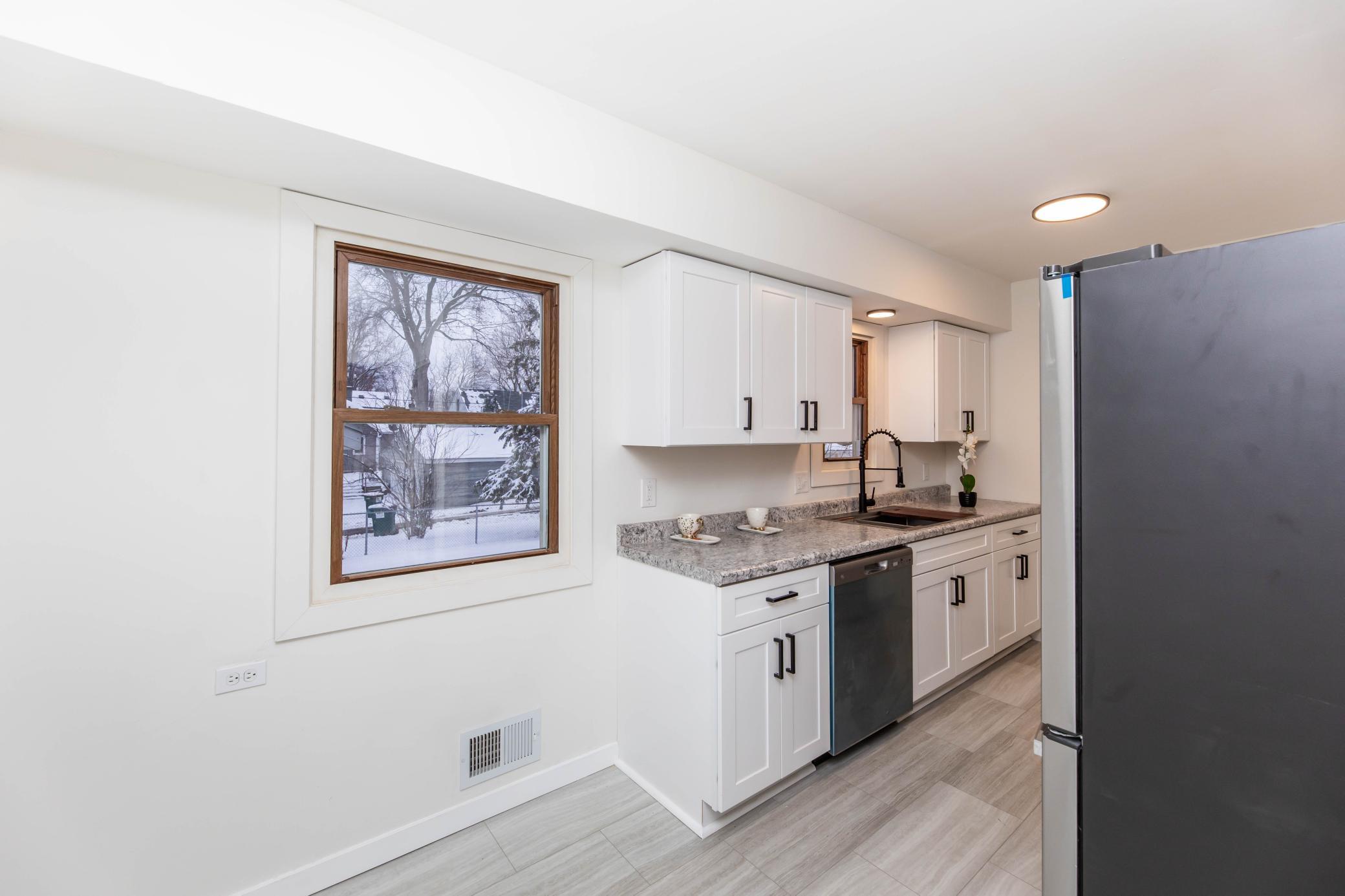 2113 Fairway Drive NE