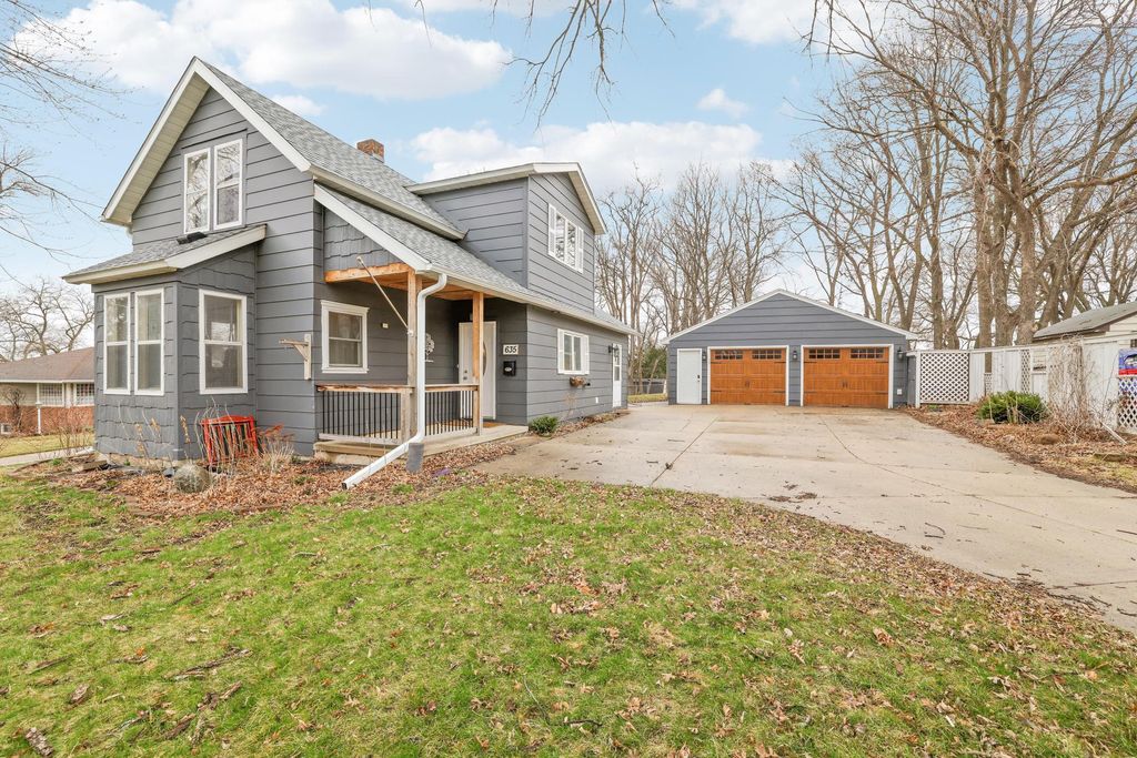 Photo of 635 Harmony Lane SW, Hutchinson, MN 55350 (MLS # 6819757)