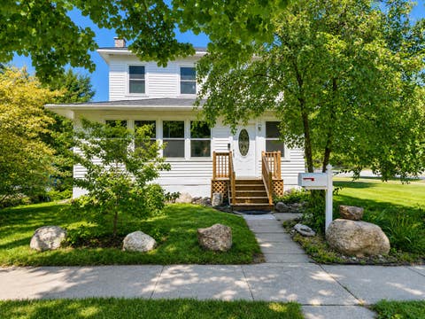 Photo of 319 5th Street NE, Staples, MN 56479 (MLS # 7127349)