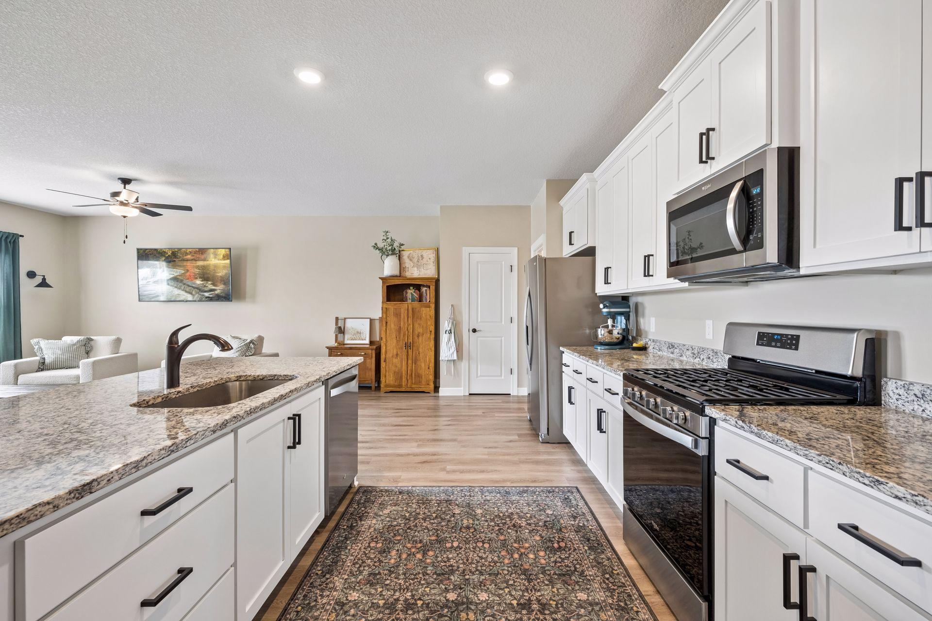 10040 Twin Lakes Parkway