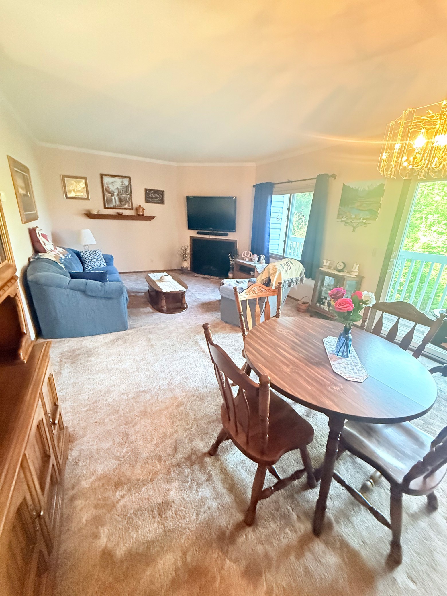2224 Tower Court