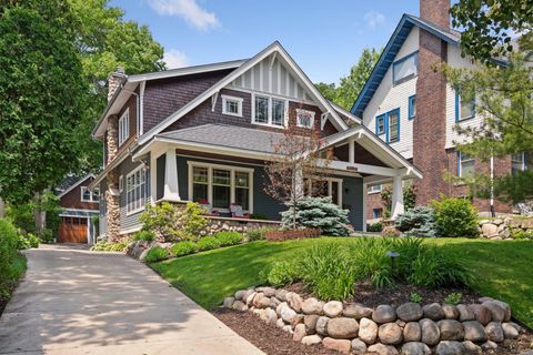 2100 Irving Avenue S Minneapolis MN 55405