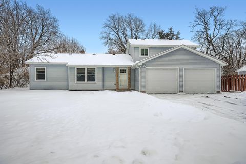 2922 Simpson Street Roseville MN 55113
