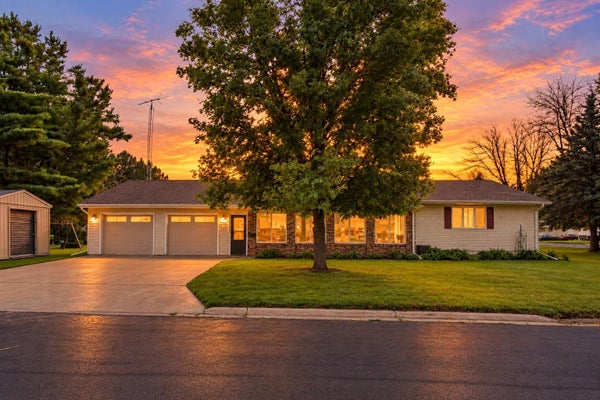 211 4TH AVE NW, BLOOMING PRAIRIE, MN 55917 - Image 2a4bd88274d4062540a5f3b1b281bbdc/1009072012
