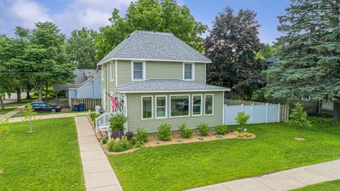 Photo of 701 3rd Street W, Northfield, MN 55057 (MLS # 6777677)